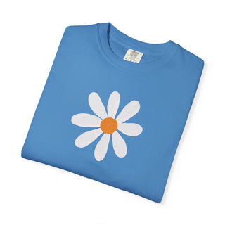 Artisan Grove Daisy Organic Cotton Tee | Vintage Floral Graphic Tee