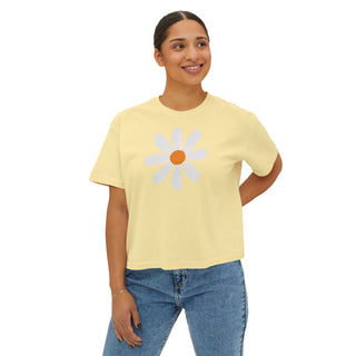Artisan Grove Daisy Boxy Tee | Cropped Floral Graphic T-Shirt