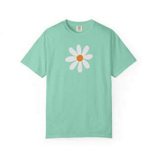 Artisan Grove Daisy Organic Cotton Tee | Vintage Floral Graphic Tee