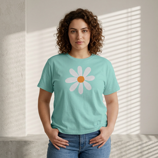 Artisan Grove Daisy Boxy Tee | Cropped Floral Graphic T-Shirt