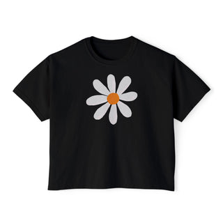 Daisy Graphic Boxy Tee — Cute Floral Cropped Women's T-Shirt