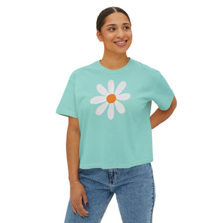 Artisan Grove Daisy Boxy Tee | Cropped Floral Graphic T-Shirt