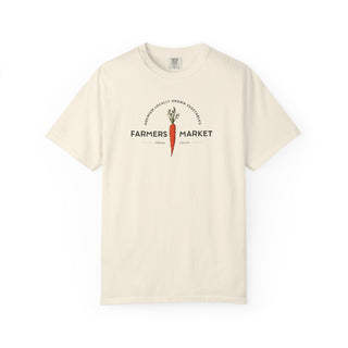 Ivory farmers market carrot graphic tee — garden lover shirt