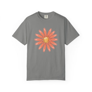 Sunshine Daisy T-Shirt — Smiling Floral Graphic Tee