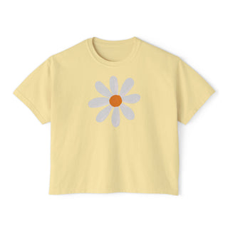 Daisy Graphic Boxy Tee — Cute Floral Cropped Women's T-Shirt