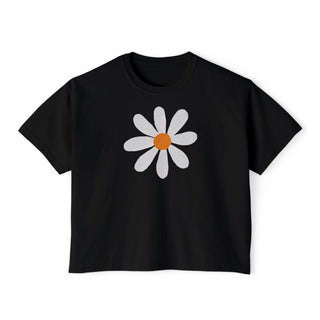 Artisan Grove Daisy Boxy Tee | Cropped Floral Graphic T-Shirt